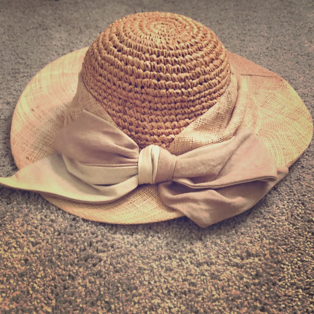 Beachy hat